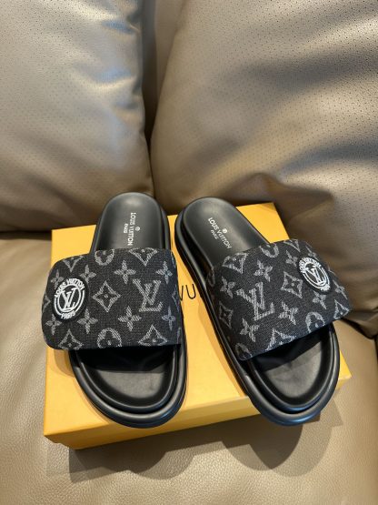 Louis Vuitton classic slippers - Image 6