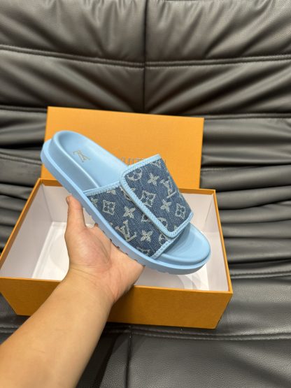 Louis Vuitton high-end men's summer slippers - Image 6