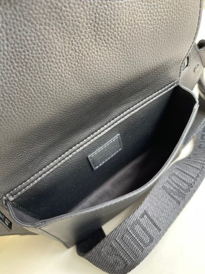 Louis Vuitton men's new aerogram shoulder bag - Image 6