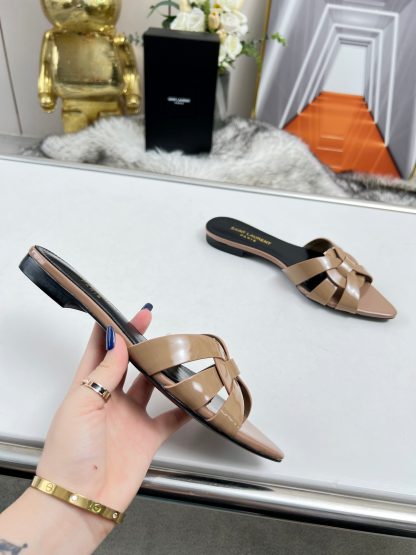 Ysl Fashion Patent Leather Elegant Slippers - Image 6