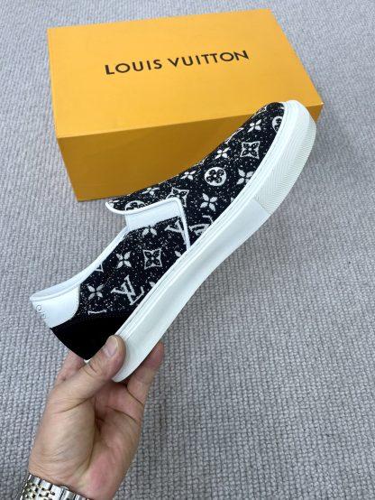 Louis Vuitton Men's Fashion Casual Sports Shoes - Image 6