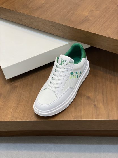 Louis Vuitton Men's Classic Casual Sneakers - Image 6