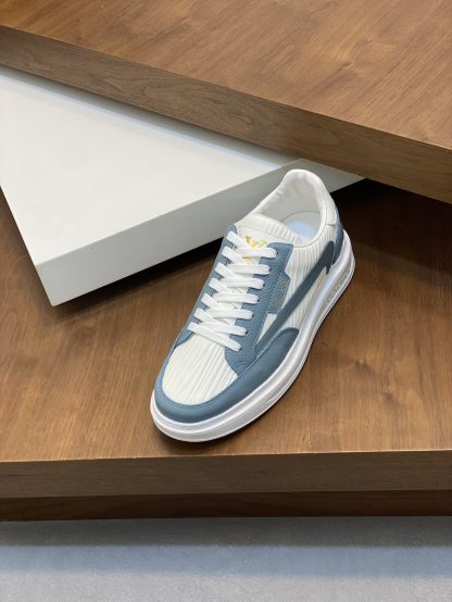 Louis Vuitton Men's Classic Casual Sneakers - Image 6