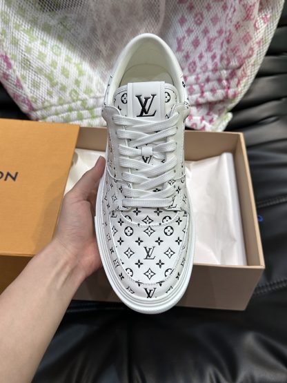 Louis Vuitton men's high-end casual sports shoes - Image 6
