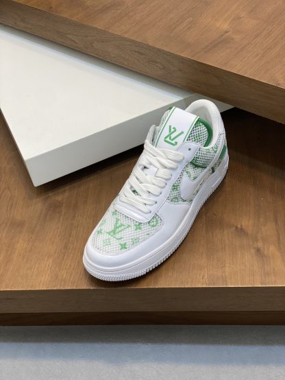 Louis Vuitton co-branded casual sneakers - Image 6