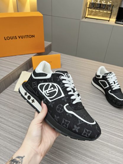Louis Vuitton new runaway men's breathable sneakers - Image 7