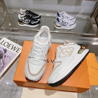 Louis Vuitton Neo Run Away sneakers - Image 7