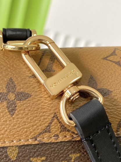 Louis Vuitton SAC TILSITT Fan Bag - Image 6