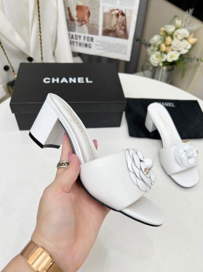 Chanel White Custom Printed Fabric Lambskin Sandals - Image 6
