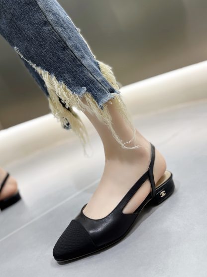 Chanel black pointed lambskin sandals - Image 5