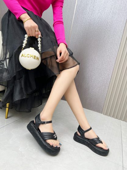 Chanel's early autumn hit versatile soft and comfortable black sandals - Image 6