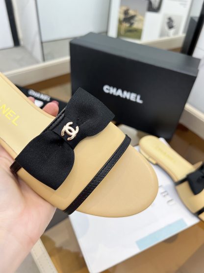 Chanel Spring and Summer Apricot Color with Cute Bow Flat Sandals - Image 6