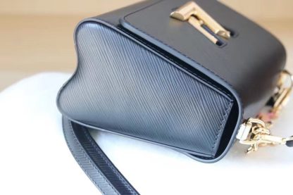 Louis Vuitton Twist Medium Handbag - Image 6