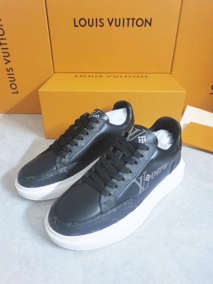 Louis Vuitton classic casual sports sneakers - Image 6