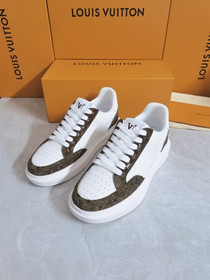 Louis Vuitton classic casual sports sneakers - Image 6