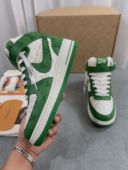 Louis Vuitton couple's co-branded sports shoes - Image 6