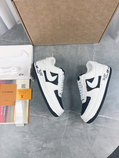 Louis Vuitton couple's co-branded sports shoes - Image 6