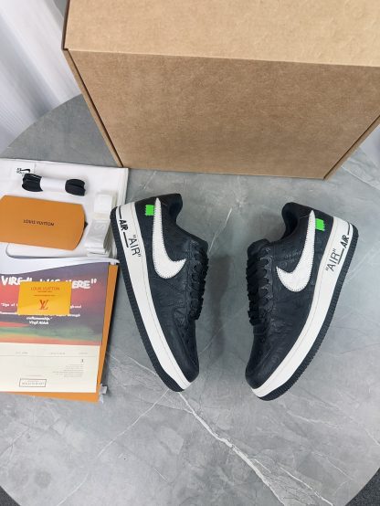 Louis Vuitton couple's co-branded sports shoes - Image 6