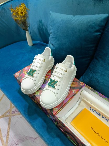 Louis Vuitton Valentine's Day limited edition couple casual sports sneakers - Image 7