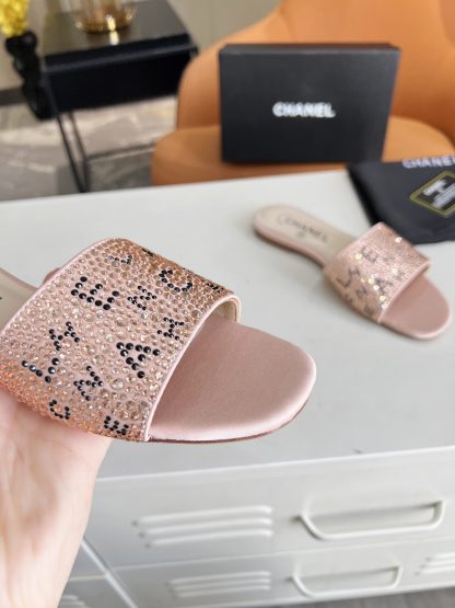 Chanel's most beautiful early spring super shiny beautiful water brick light pink sandals - Image 6