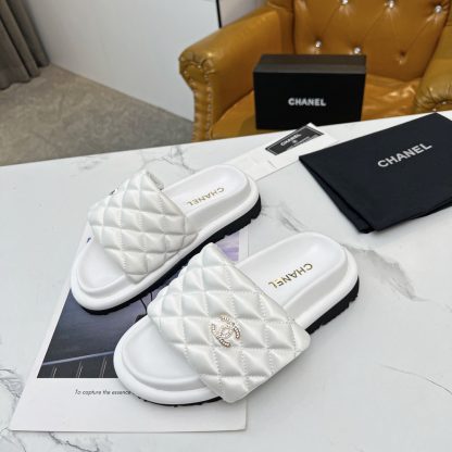 Chanel spring and summer embroidered diamond-shaped platform white sandals - Image 6