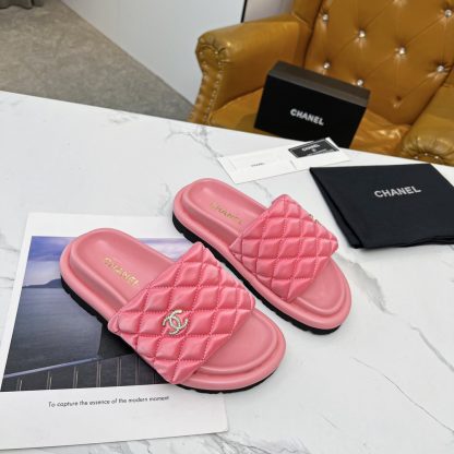 Chanel spring and summer embroidered diamond-shaped platform pink sandals - Image 6
