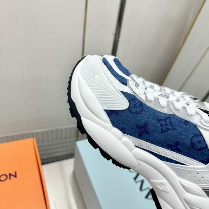 Louis Vuitton Run 55 sneakers - Image 6