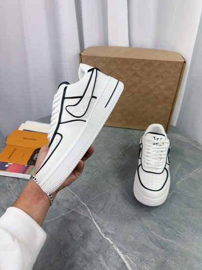 Louis Vuitton couple's co-branded sports shoes - Image 7