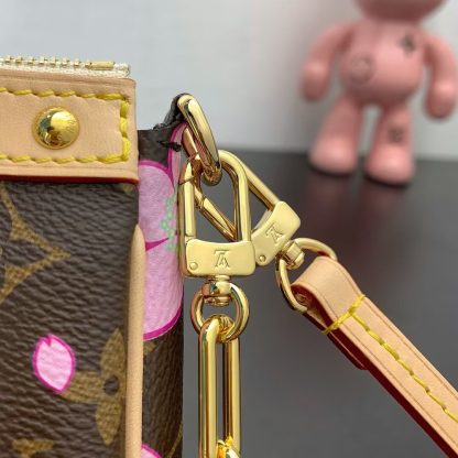 Louis Vuitton Pochette Accessoires Handbag - Image 6