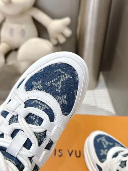 Louis Vuitton Archlight Sneakers - Image 5