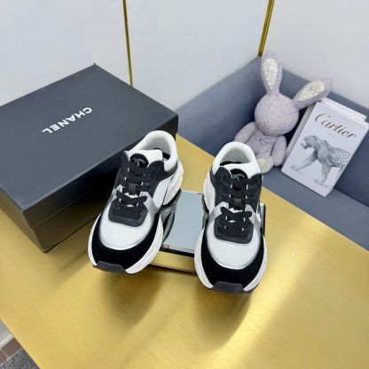 Chanel men's and women's couple's white and black classic breathable casual dad shoes - Image 6