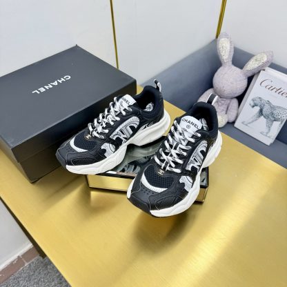 Chanel men's and women's couple's black and white classic breathable versatile casual dad shoes - Image 6