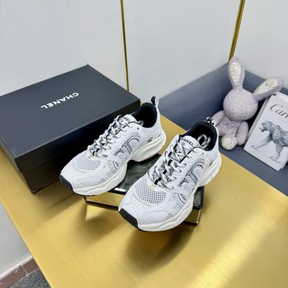 Chanel men's and women's couple's white and black classic breathable versatile casual dad shoes - Image 6