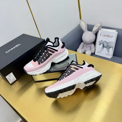 Chanel men's and women's couple's pink and black classic sports casual dad shoes - Image 5