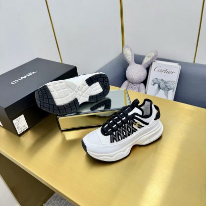 Chanel men's and women's couple's white and black classic sports fashion casual dad shoes - Image 6