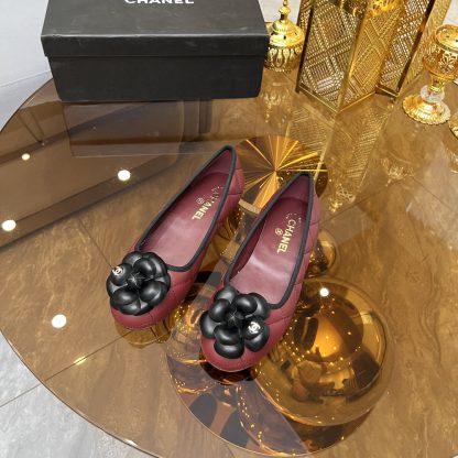 Chanel autumn and winter new red round head with camellia retro loafers - Image 6