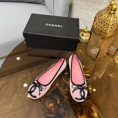 Chanel autumn and winter new pink round head with bow retro loafers - Image 6
