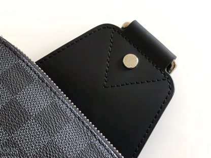 Louis Vuitton Avenue Shoulder Bag - Image 6
