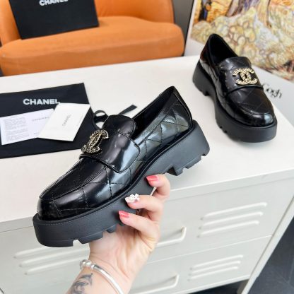 Chanel autumn and winter delicate small round head slim black loafers - Image 6