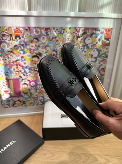Chanel autumn and winter four seasons retro style small round head black loafers - Image 5