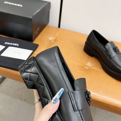 Chanel Autumn and Winter Series Black Small Round Toe Slim Loafers - Image 6