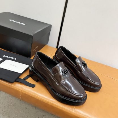 Chanel Autumn Winter Series Brown Small Round Toe Slim Loafers - Image 6