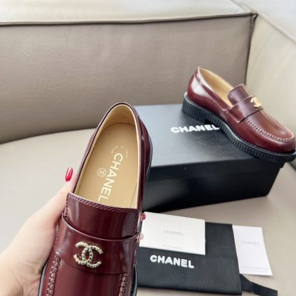 Chanel Early Spring Dance Shoes Series Red Shiny Small Round Head Retro Loafers - Image 5
