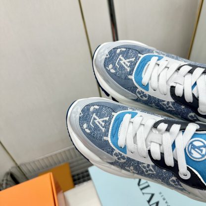 Louis Vuitton Run 55 sneakers - Image 6