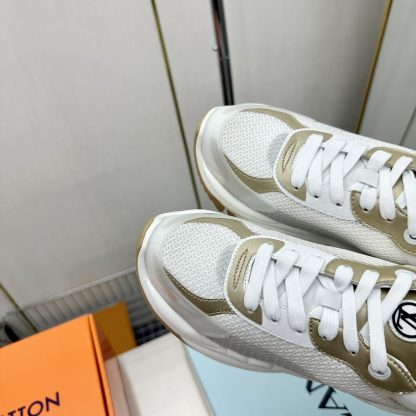 Louis Vuitton Run 55 sneakers - Image 6