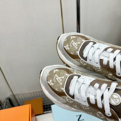 Louis Vuitton Run 55 sneakers - Image 6