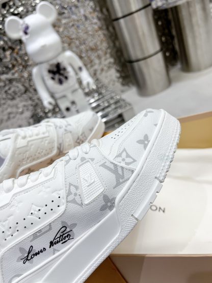 Louis Vuitton Limited Edition Retro Basketball Sneakers - Image 6