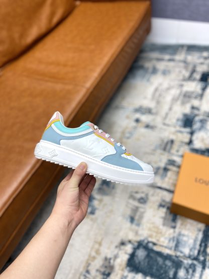 Louis Vuitton casual all-match sneakers - Image 5