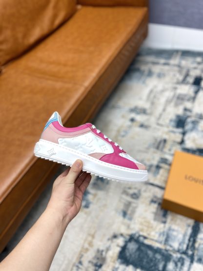 Louis Vuitton casual all-match sneakers - Image 6