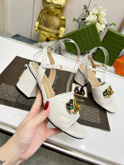 Gucci's new spring and summer rhinestone buckle round-toe thick-heeled sandals - Image 6